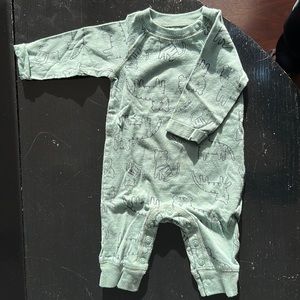 Carter’s 3m, NWOT, washed in Dreft.